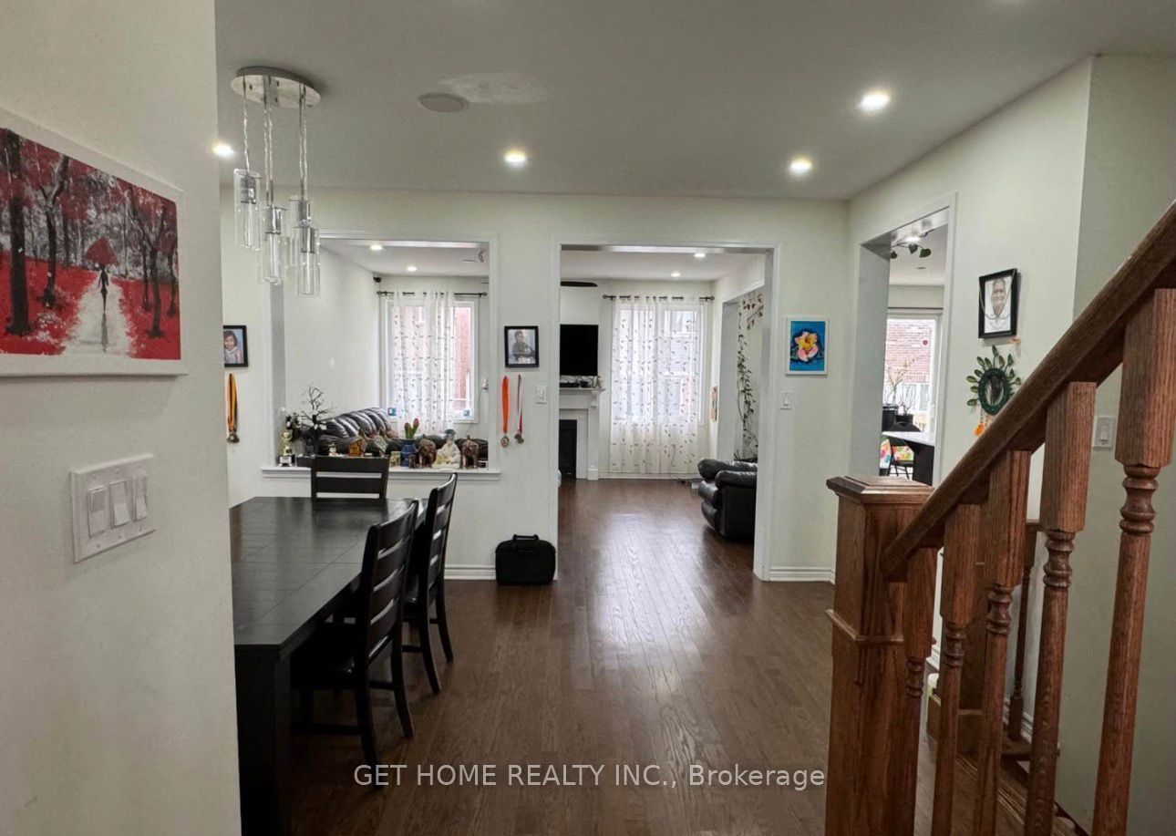 1450 Farmstead Drive #upper Property Photo 4
