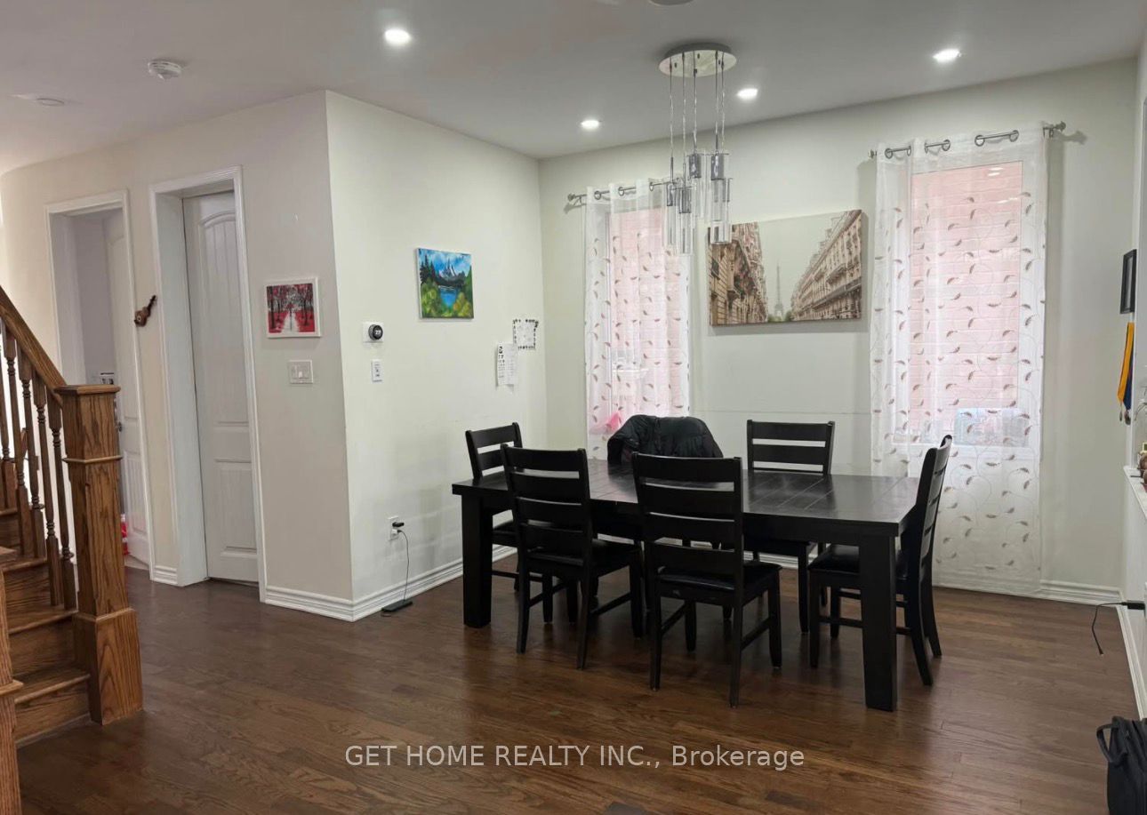1450 Farmstead Drive #upper Property Photo 6