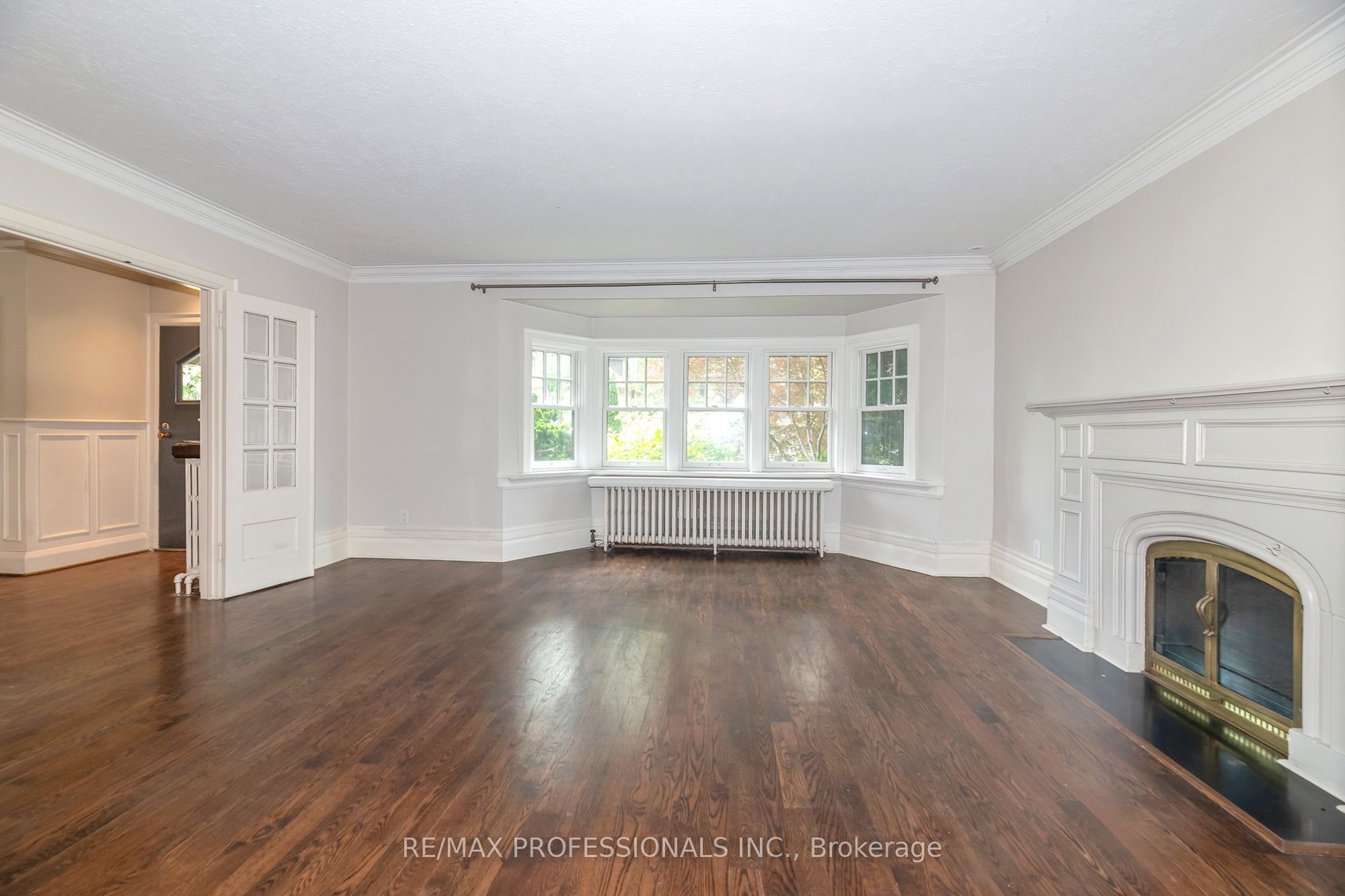 61 Grenview Boulevard N Property Photo 6