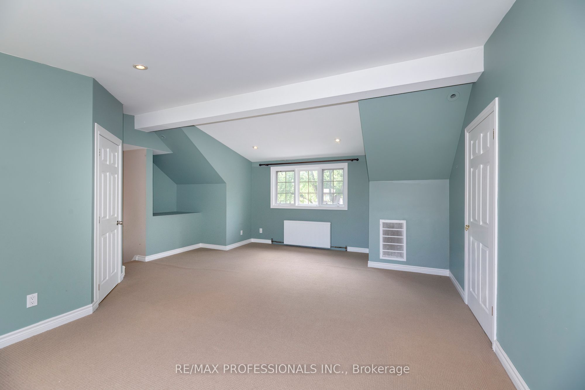 61 Grenview Boulevard N Property Photo 16