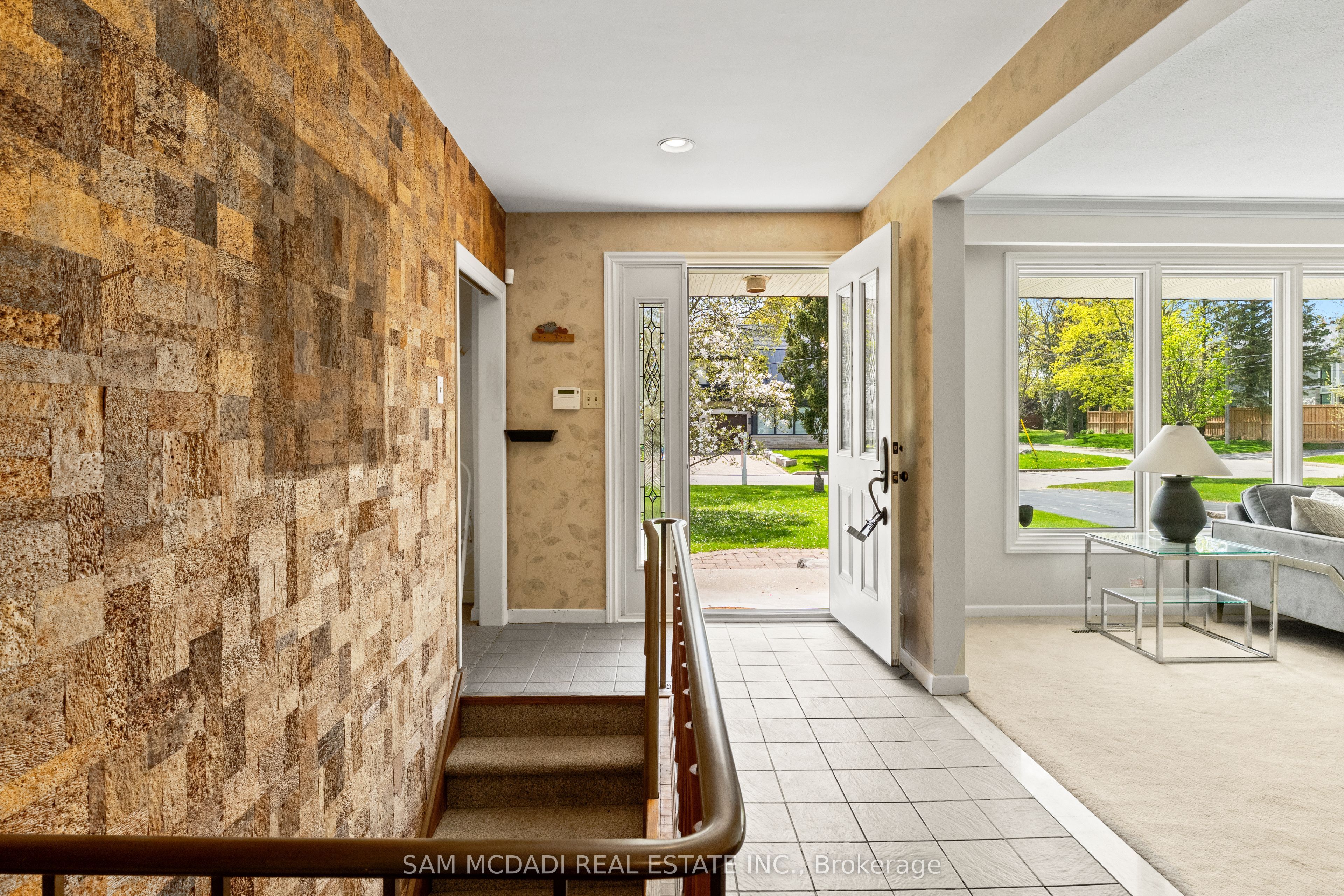 521 Vanessa Crescent Property Photo 4