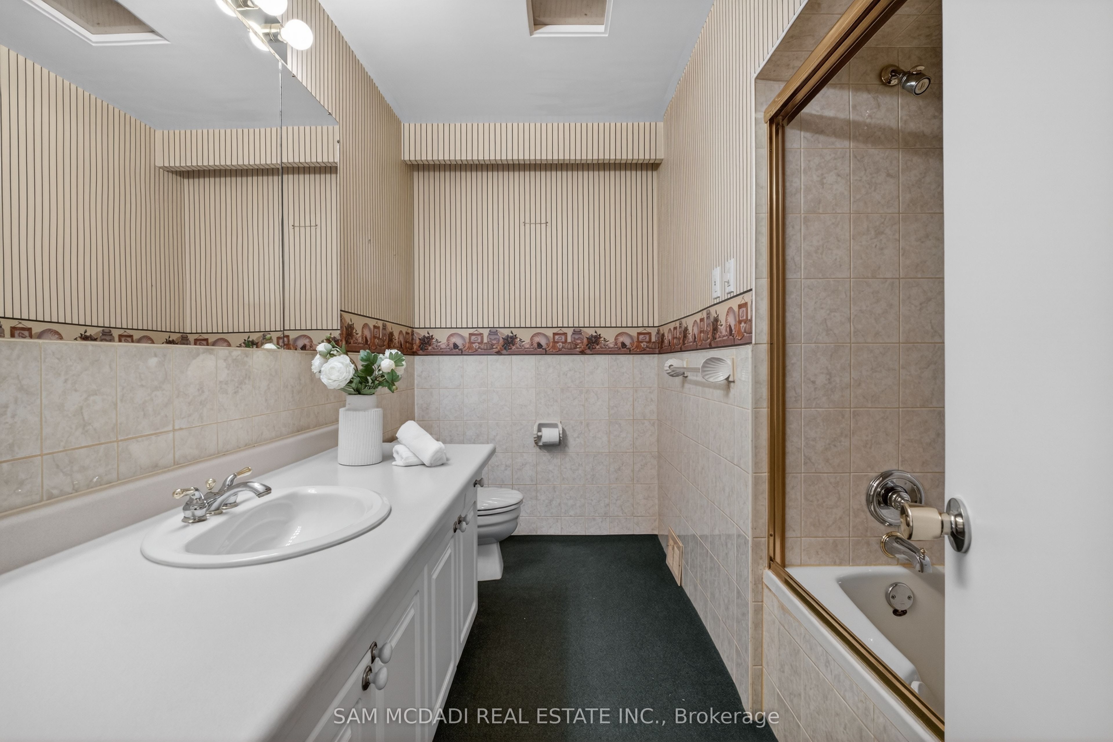 521 Vanessa Crescent Property Photo 19