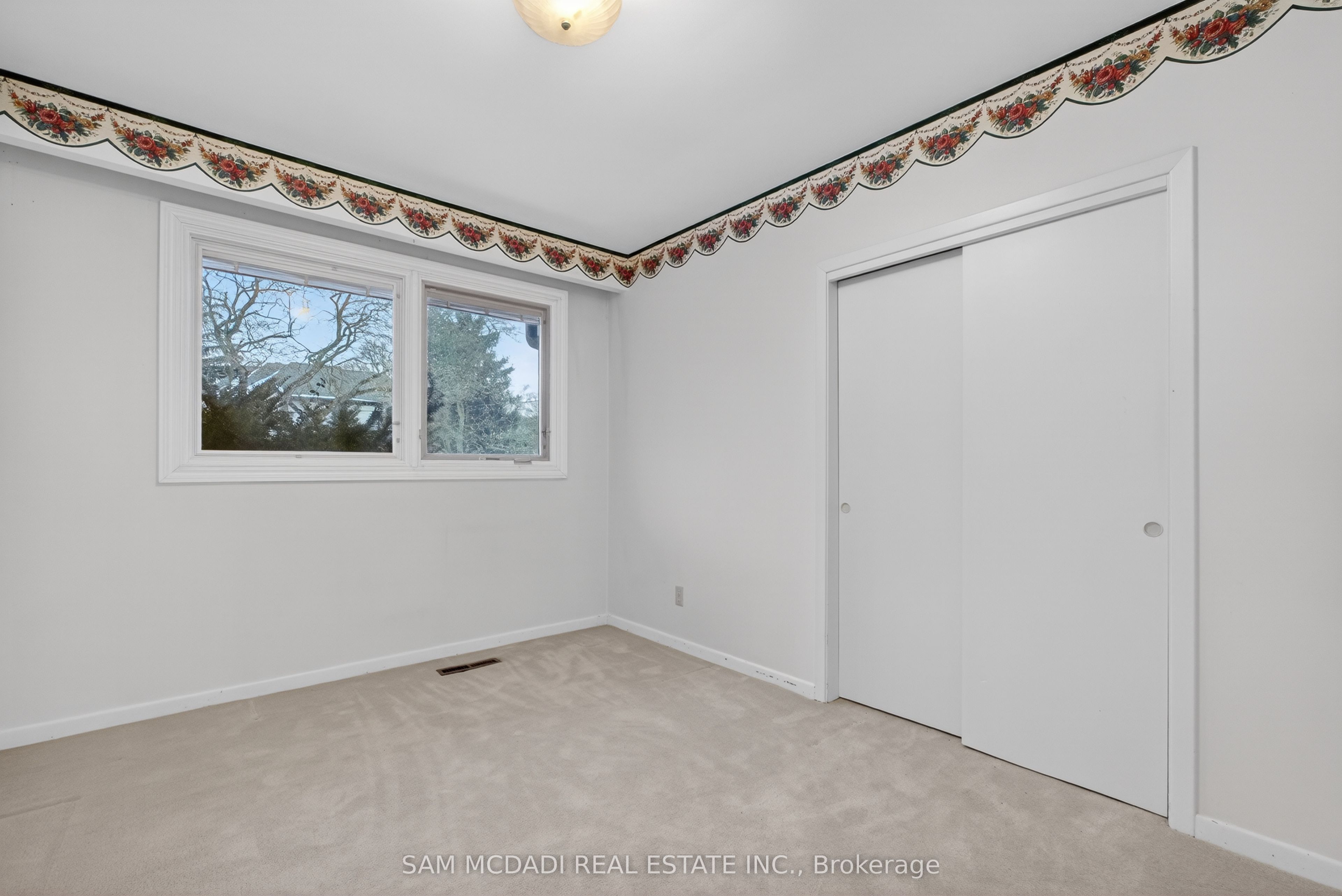 521 Vanessa Crescent Property Photo 20