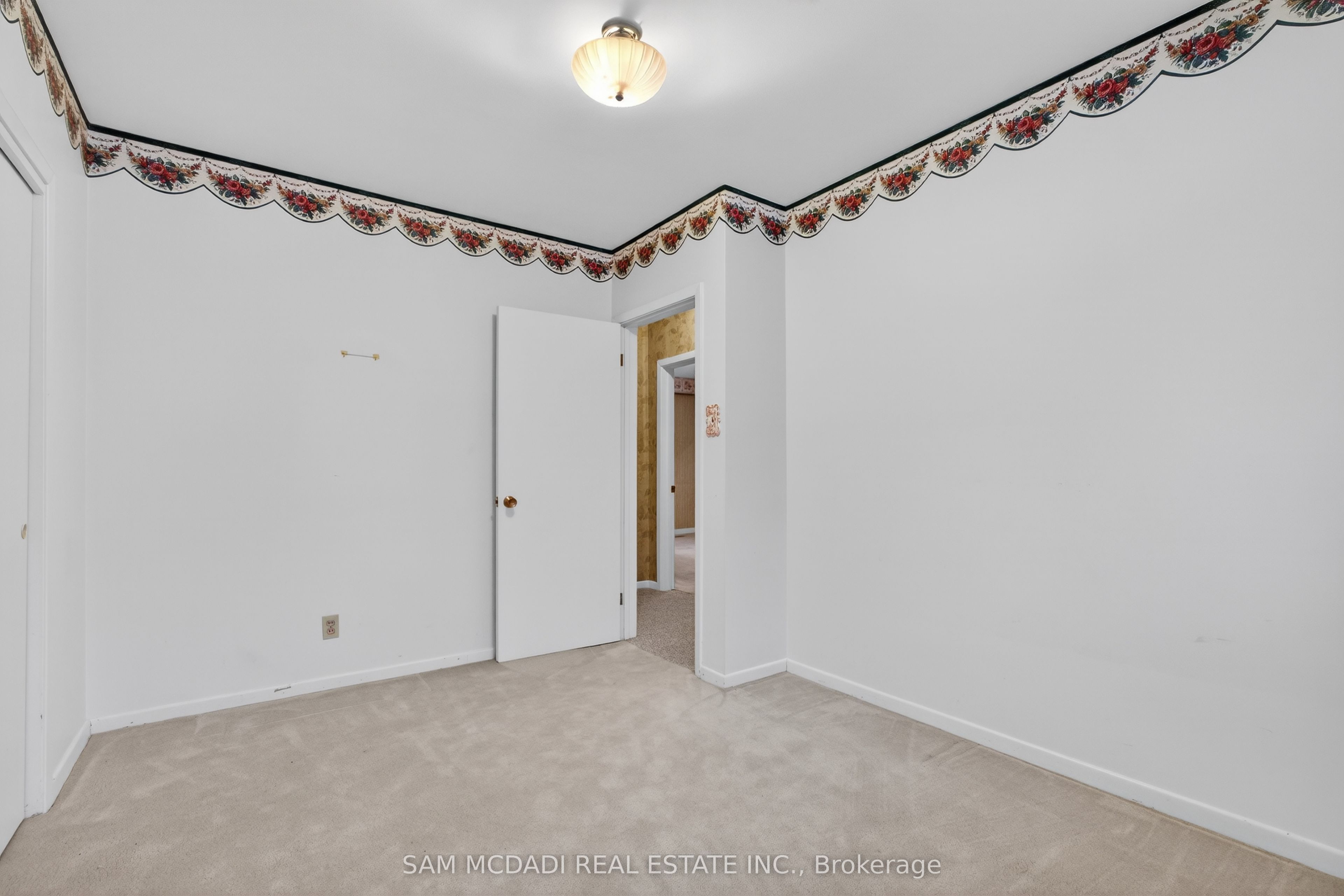 521 Vanessa Crescent Property Photo 21