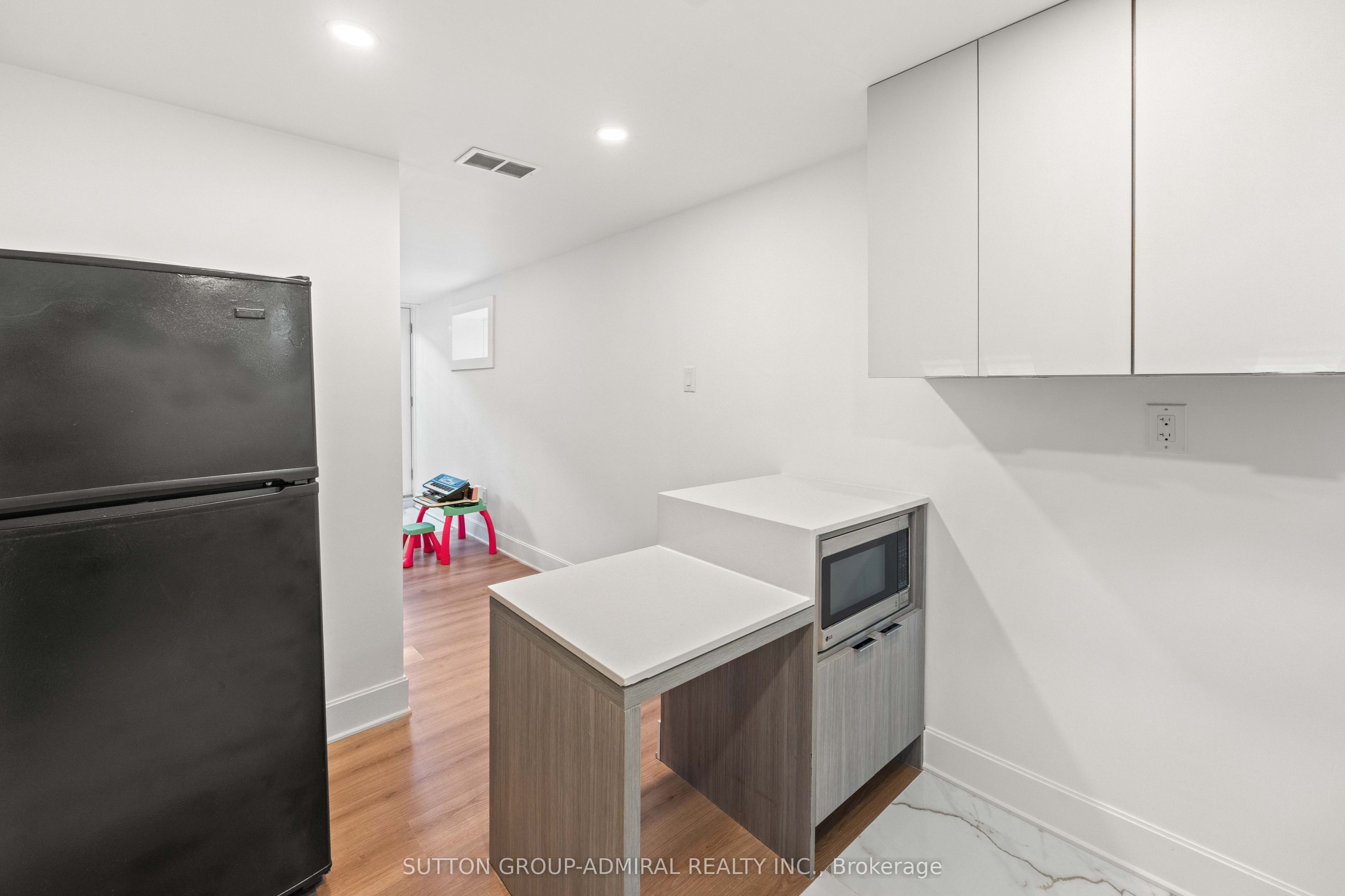 3 Hartland Road Basement Property Photo 11