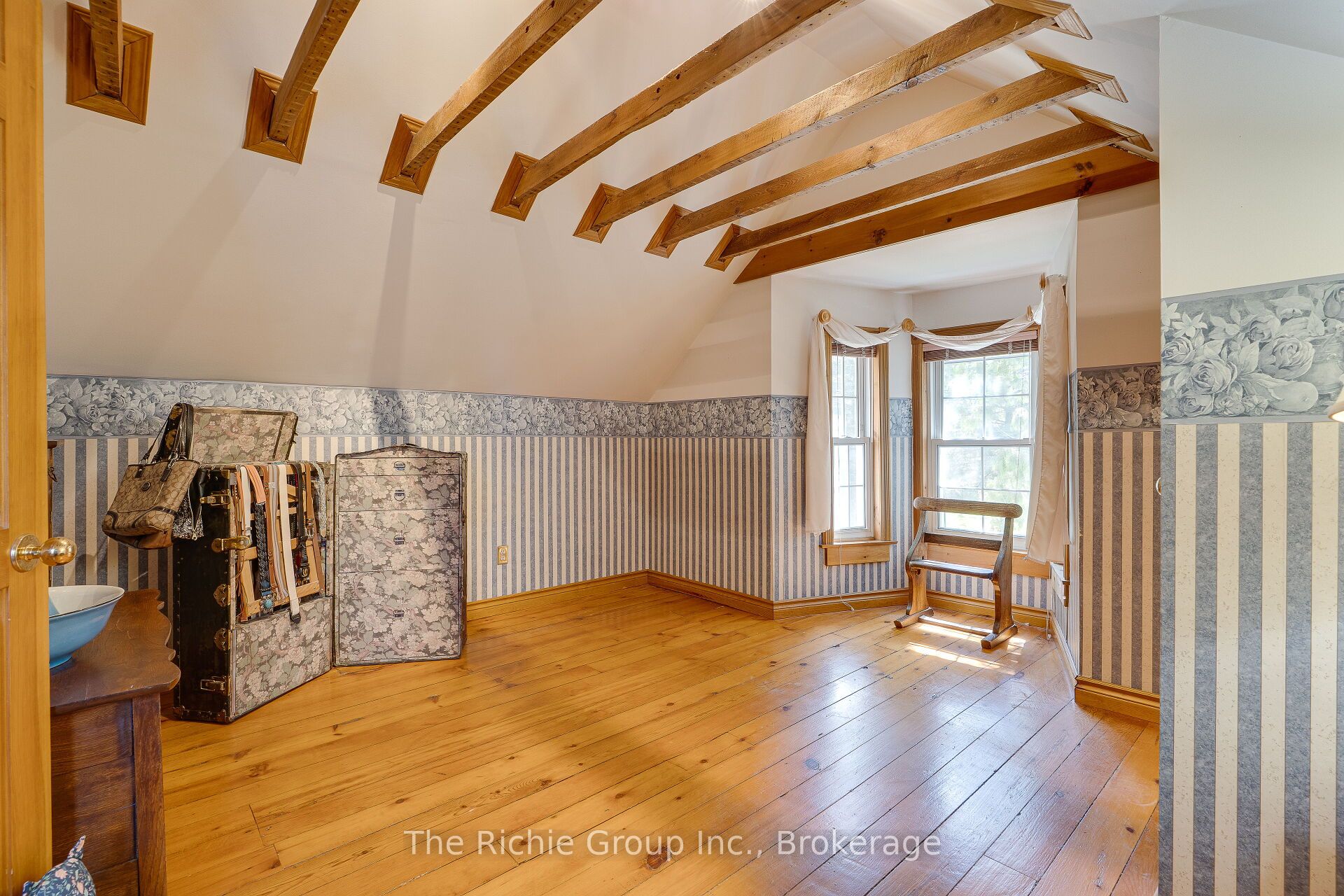 15 Emma Street Property Photo 25