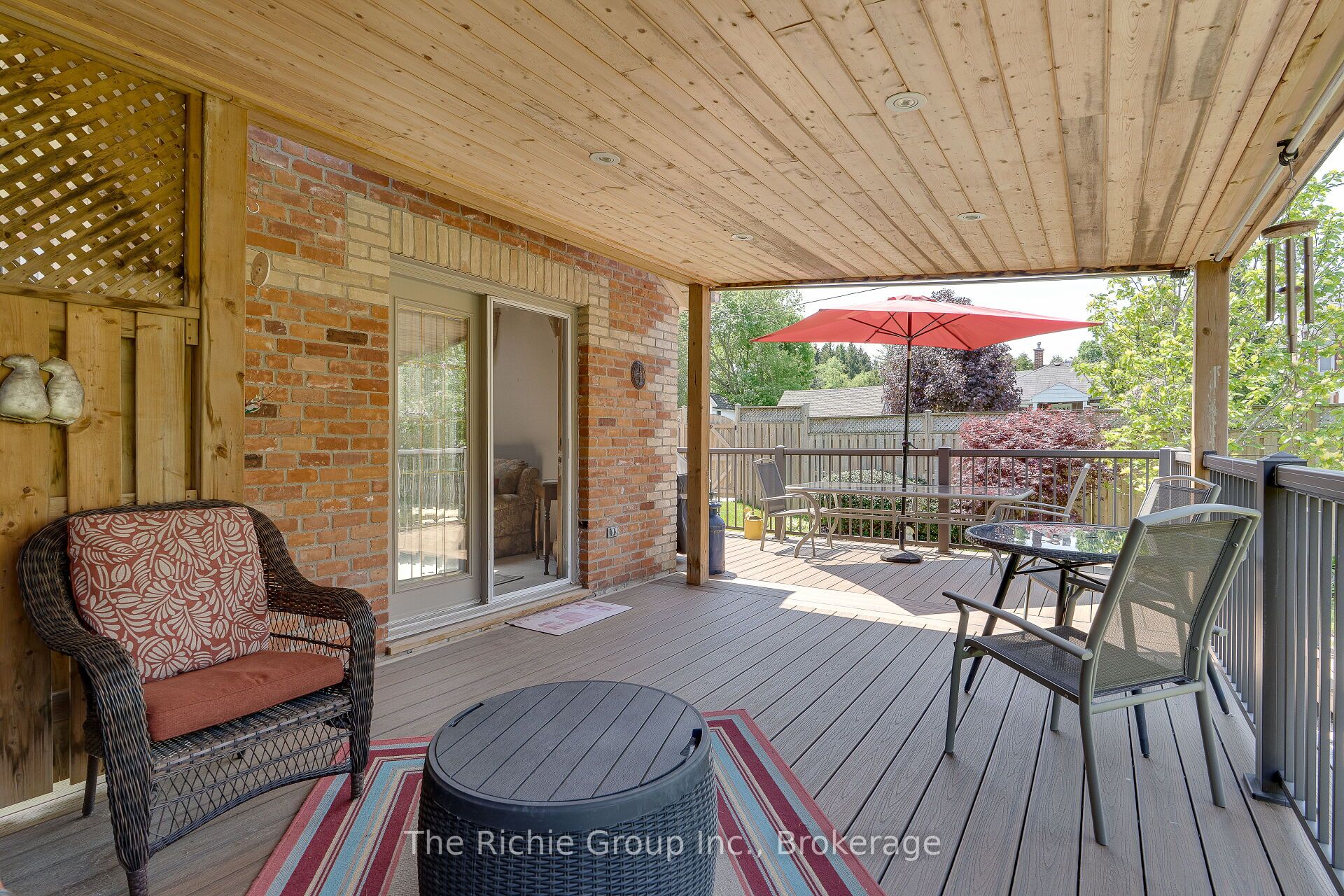15 Emma Street Property Photo 34