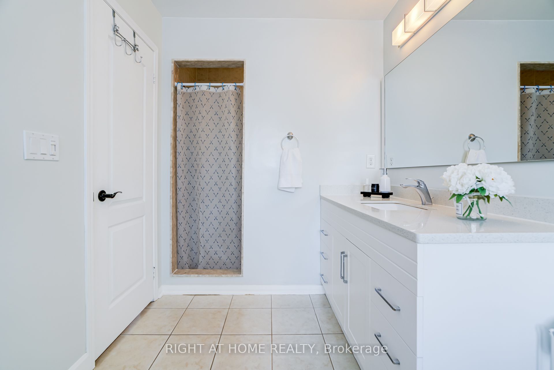 645 Caldwell Crescent Property Photo 31