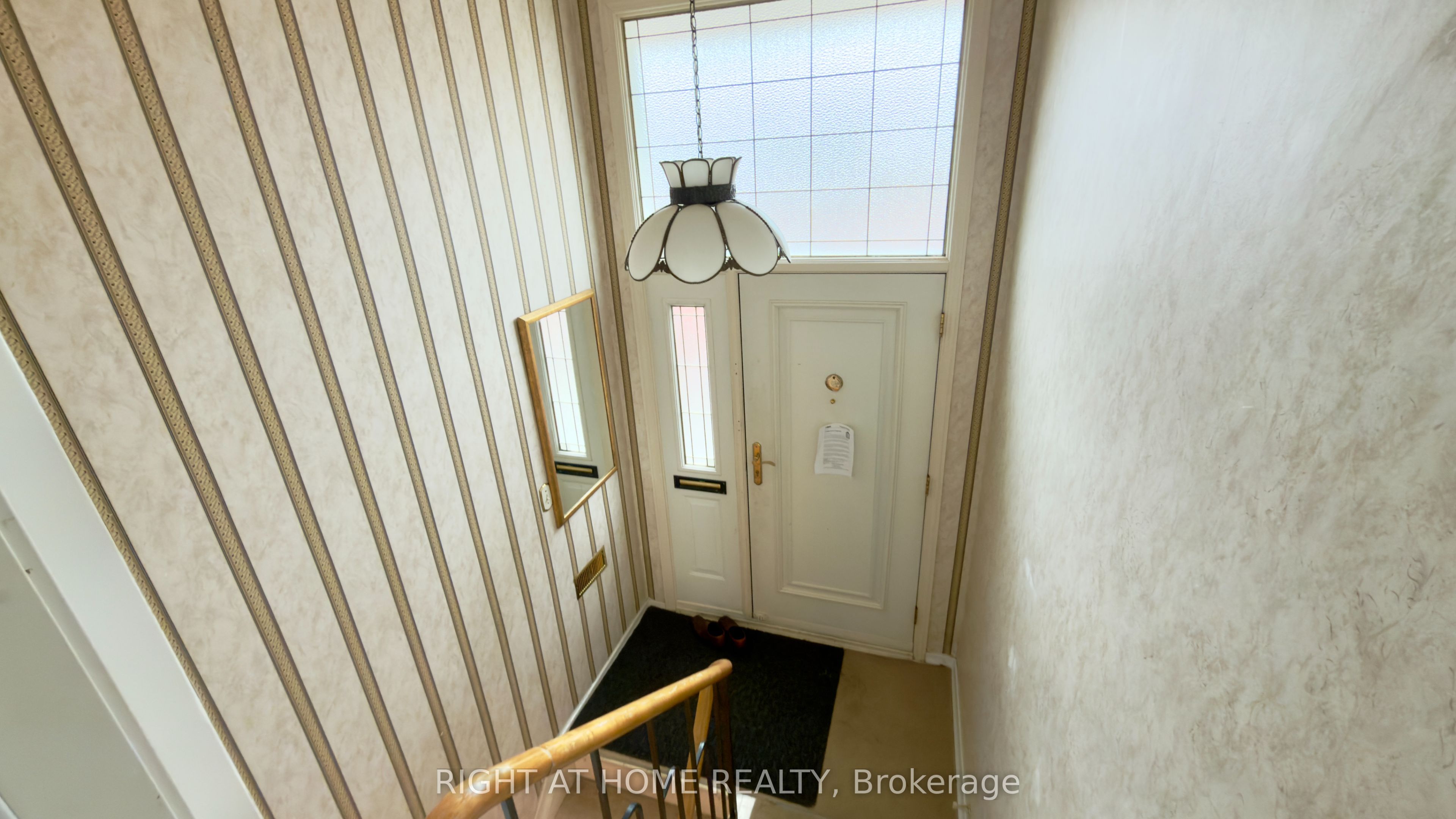 21 Mitre Place Property Photo 5