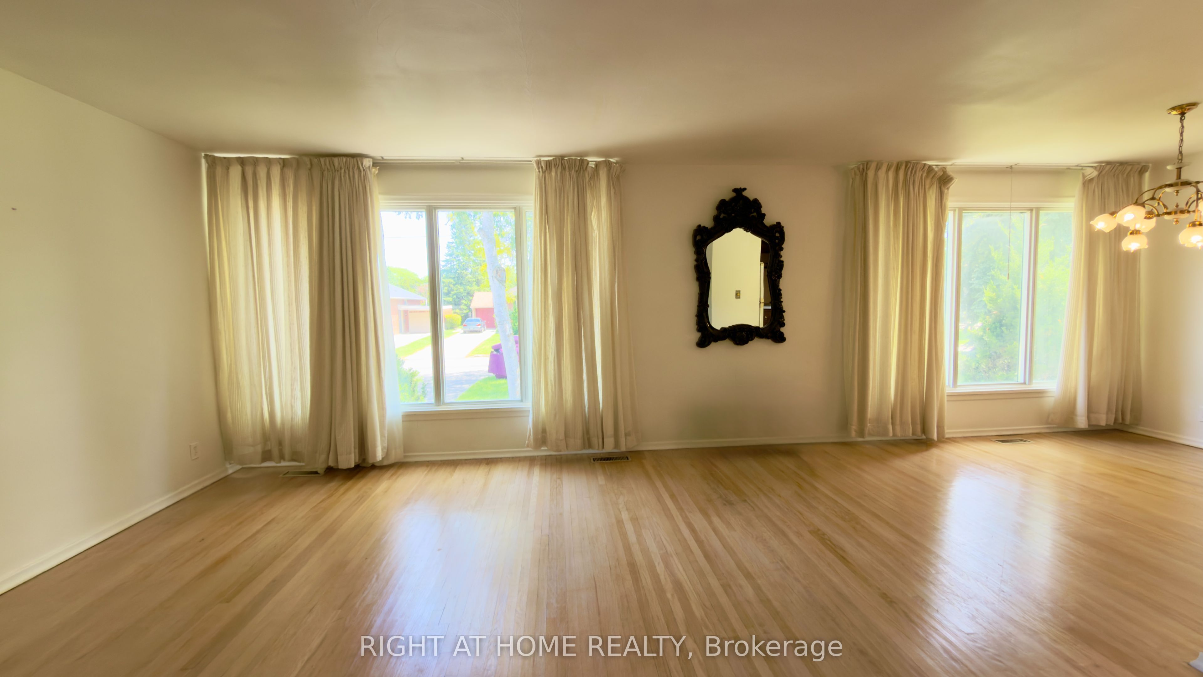 21 Mitre Place Property Photo 9