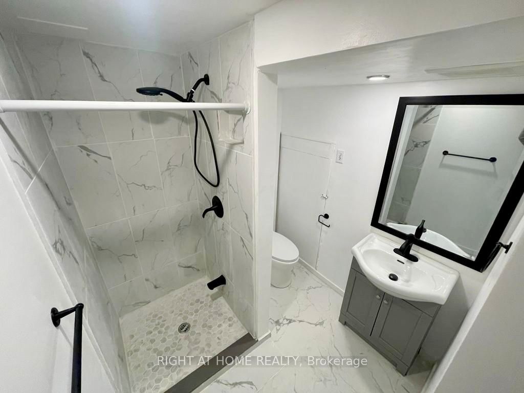 21 Mitre Place Property Photo 35
