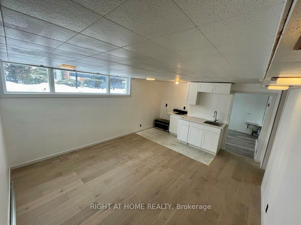 21 Mitre Place Property Photo 37