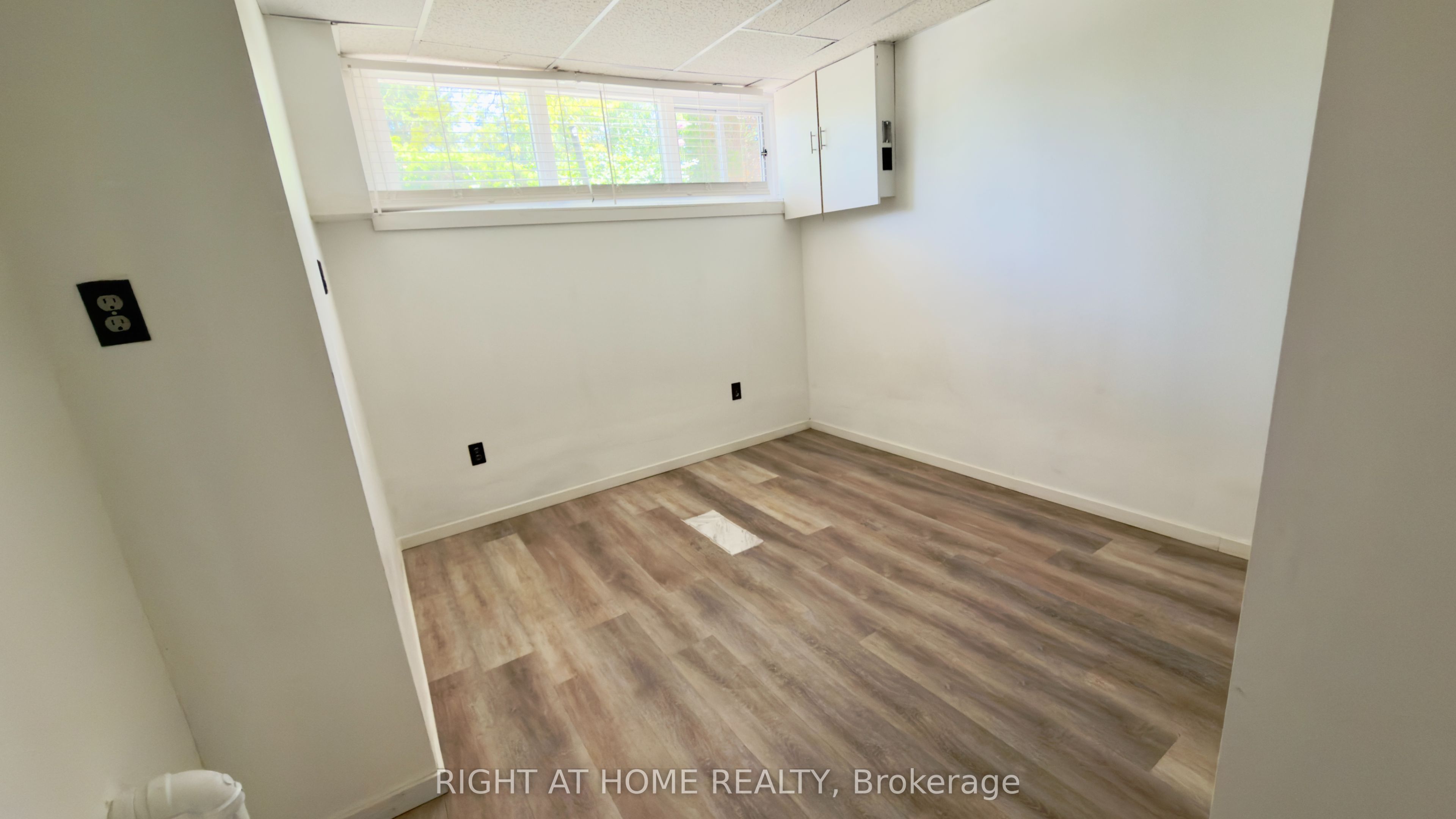 21 Mitre Place Property Photo 40