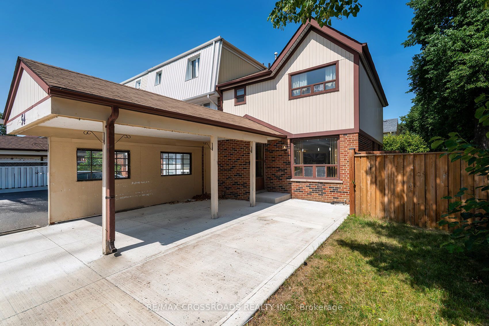 54 Omega Square Property Photo 4