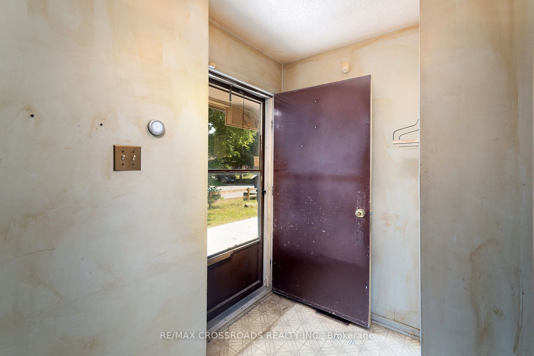 54 Omega Square Property Photo 6