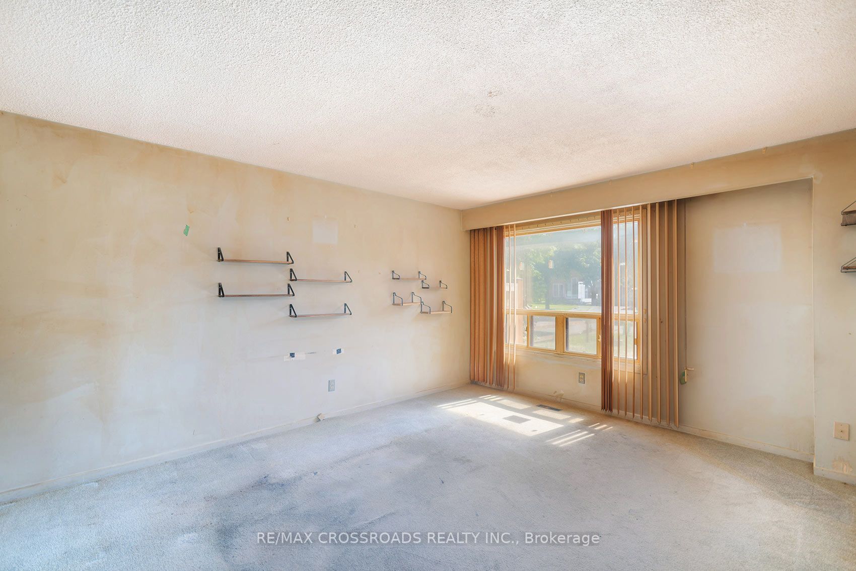 54 Omega Square Property Photo 8