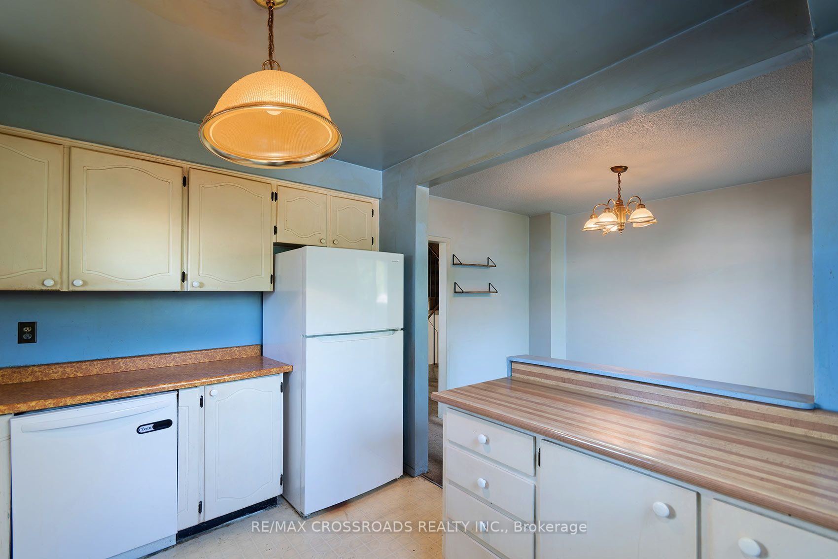 54 Omega Square Property Photo 11