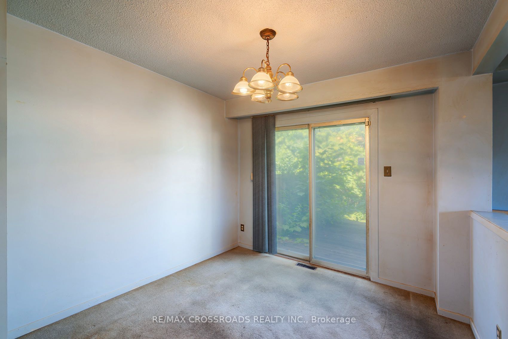 54 Omega Square Property Photo 14