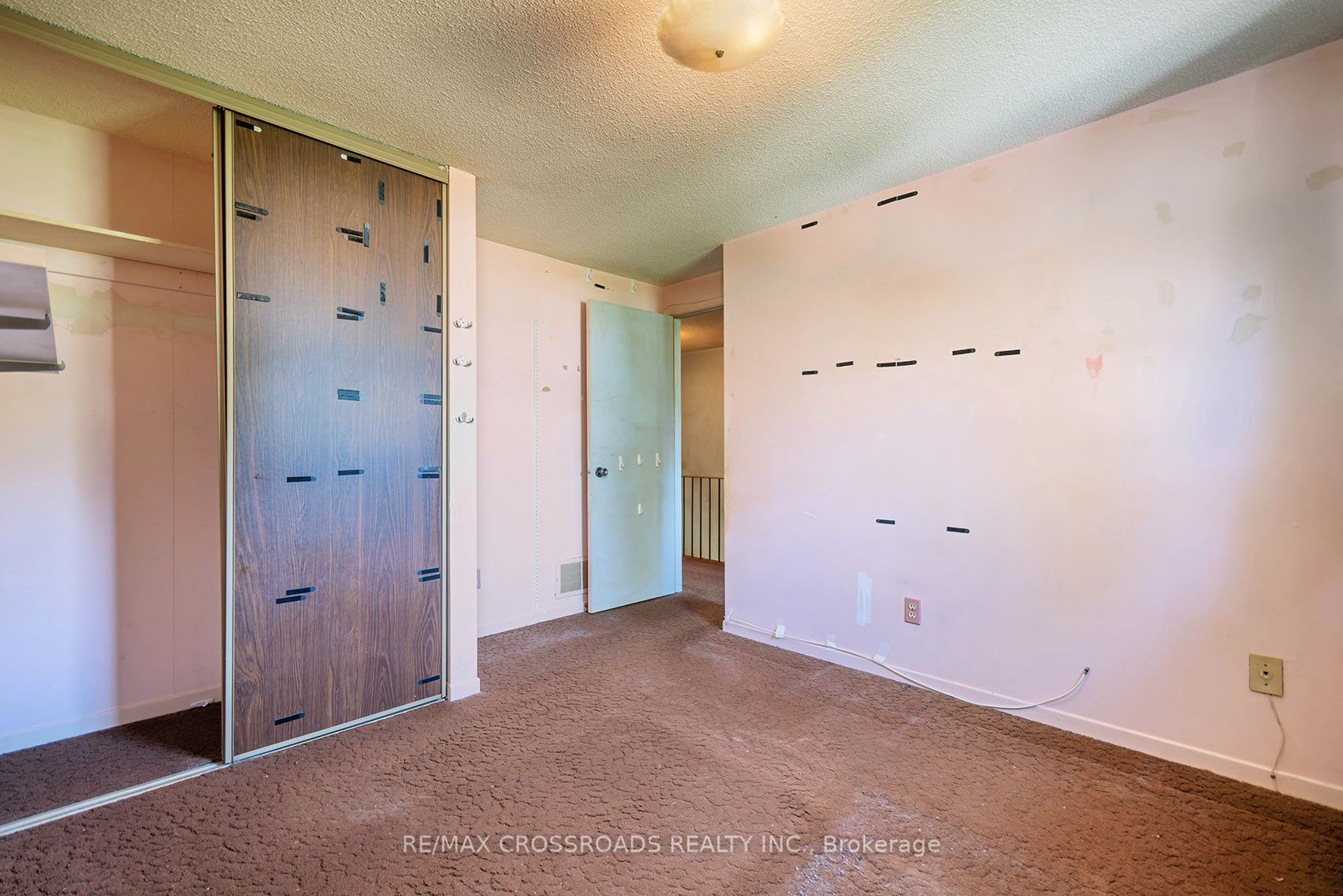 54 Omega Square Property Photo 20