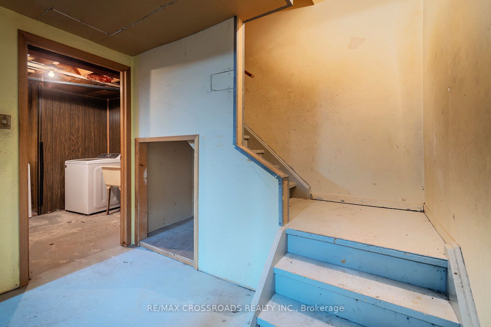 54 Omega Square Property Photo 24