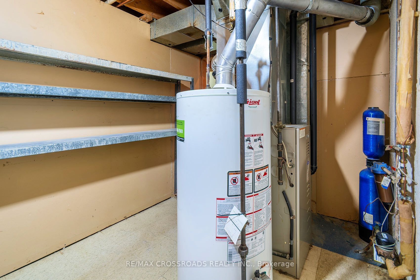 54 Omega Square Property Photo 30
