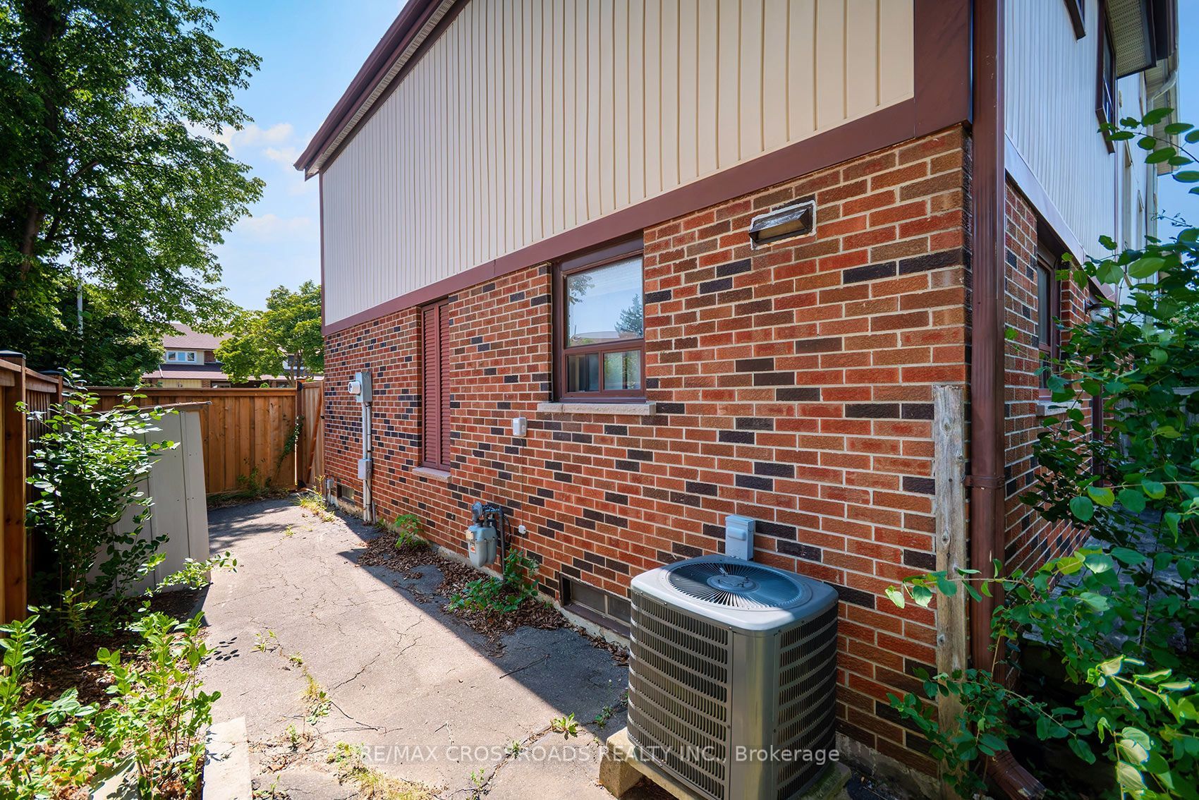 54 Omega Square Property Photo 38
