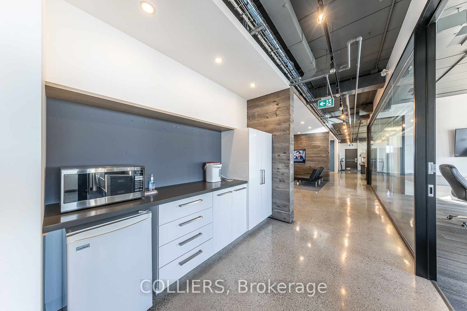80 North Queen Street 400 Property Photo 17