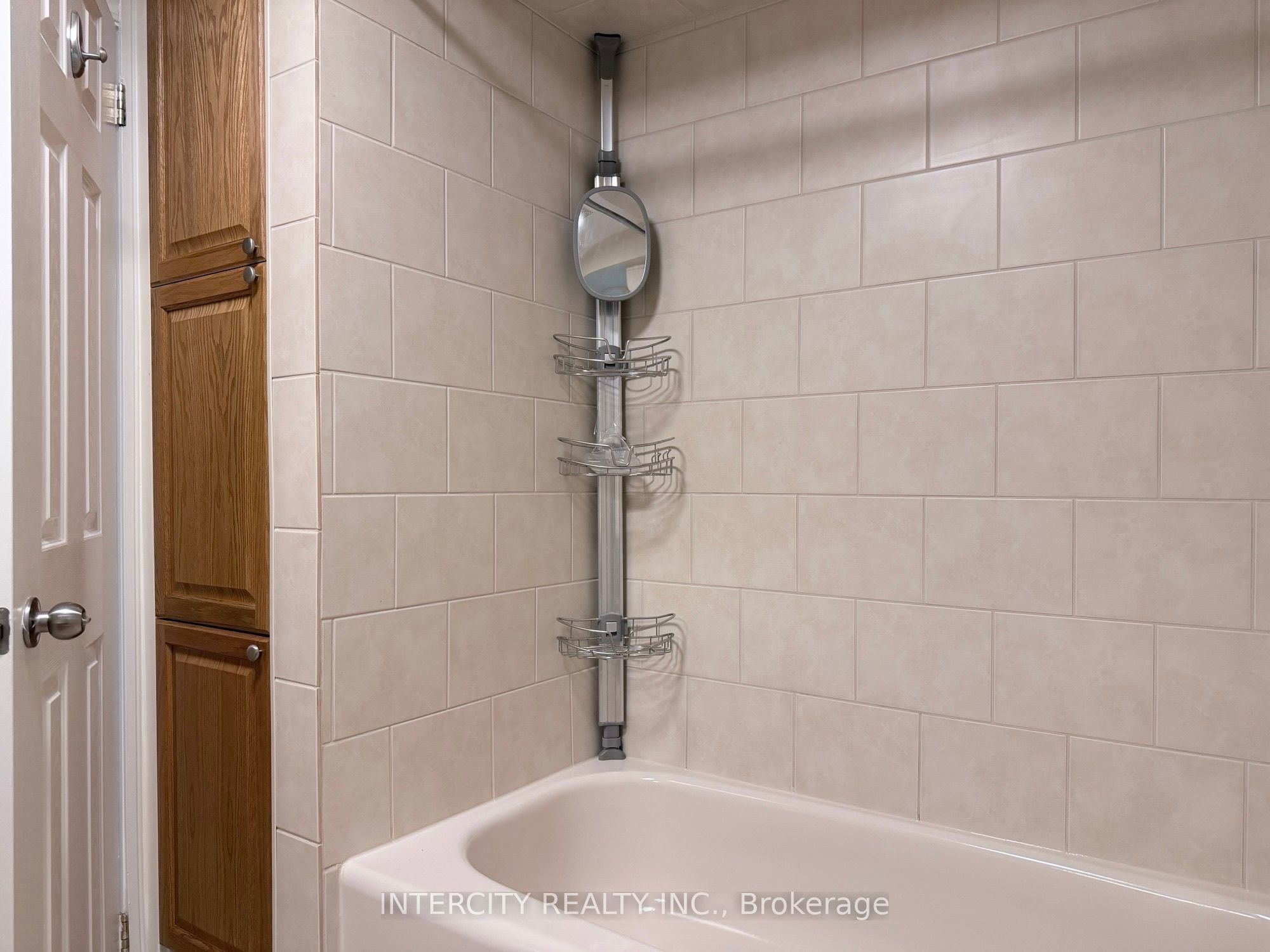 36 Strathburn Boulevard Property Photo 16