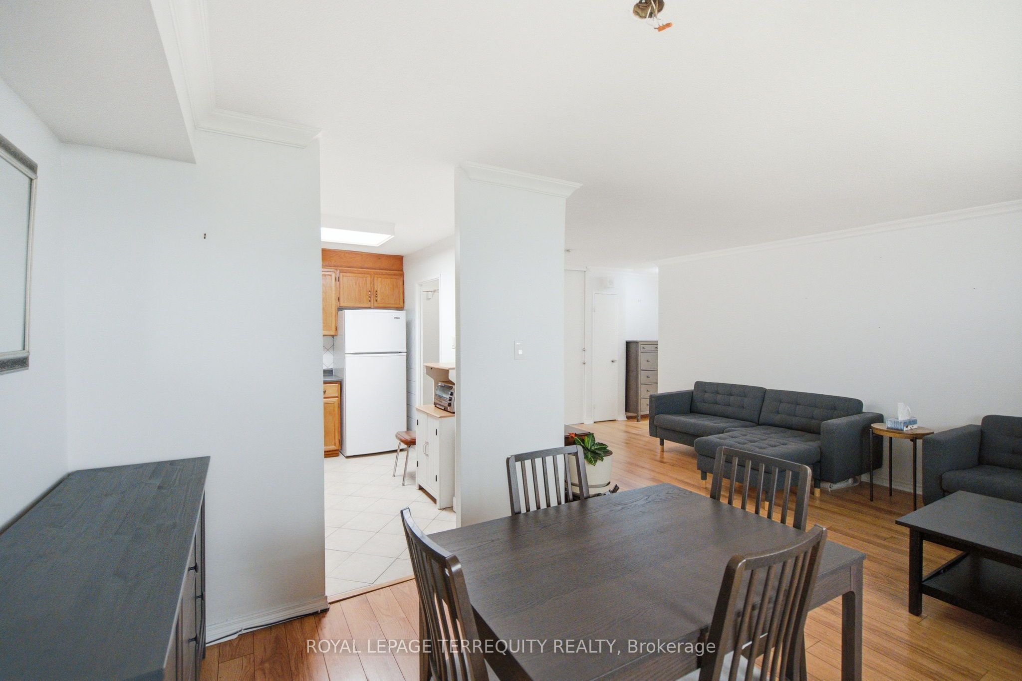 541 Blackthorn Avenue 808 Property Photo 29