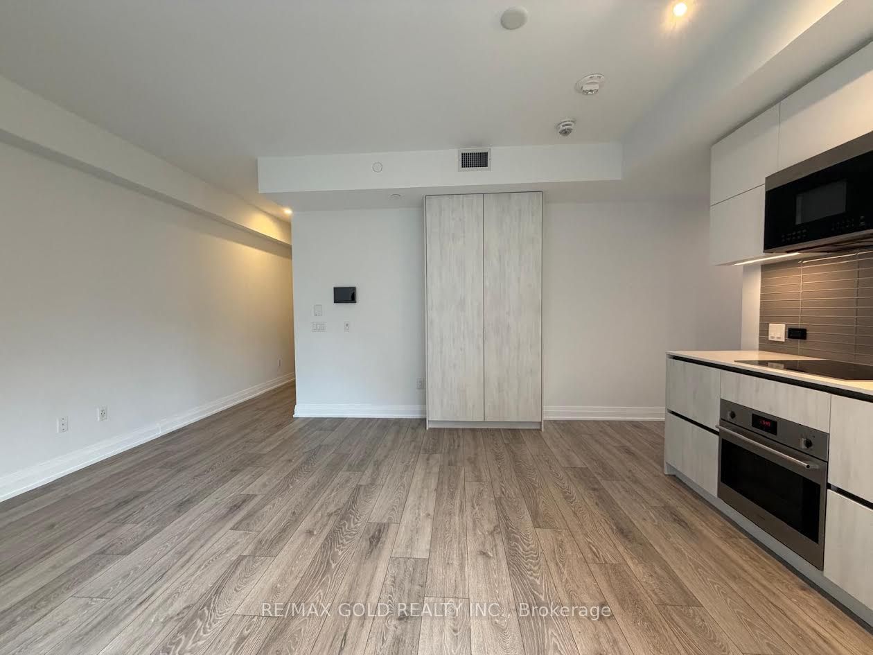 21 Park Street E 318 Property Photo 6