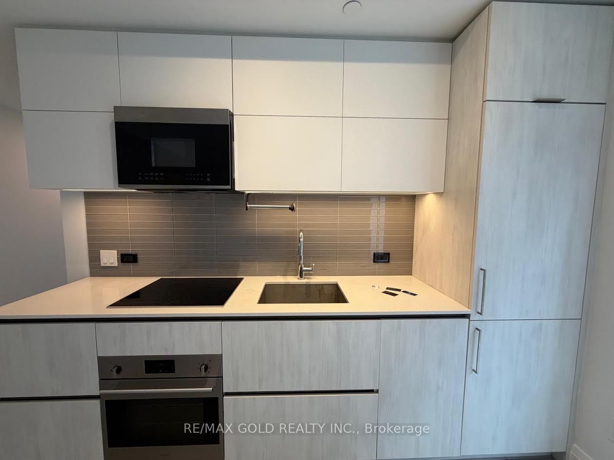 21 Park Street E 318 Property Photo 17