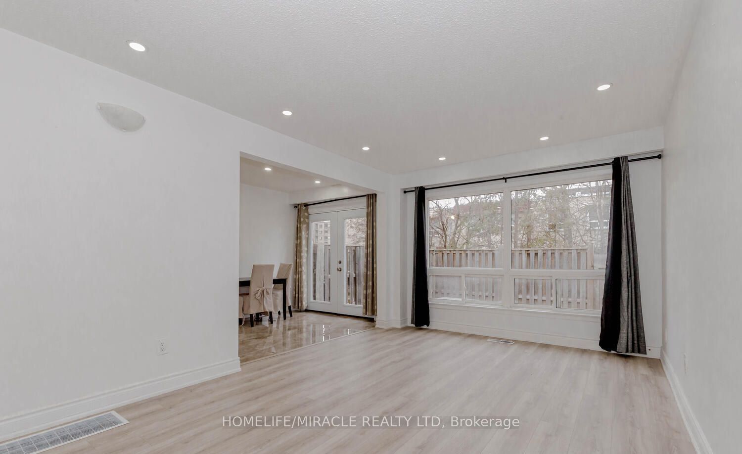 7500 Goreway Drive 56 Property Photo 1