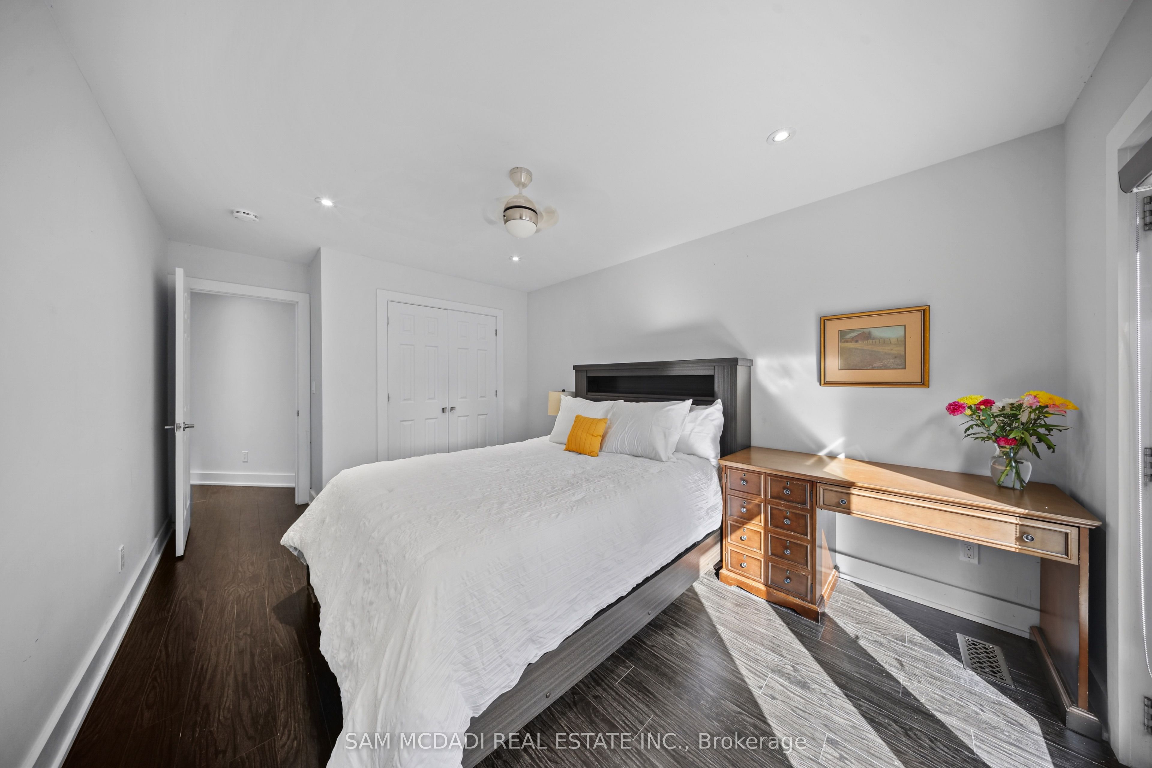 30 Maple Avenue N Property Photo 18