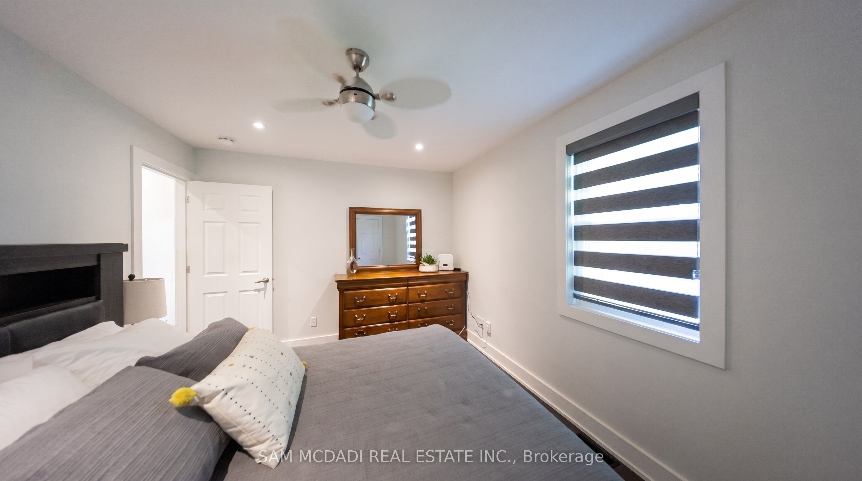 30 Maple Avenue N Property Photo 20
