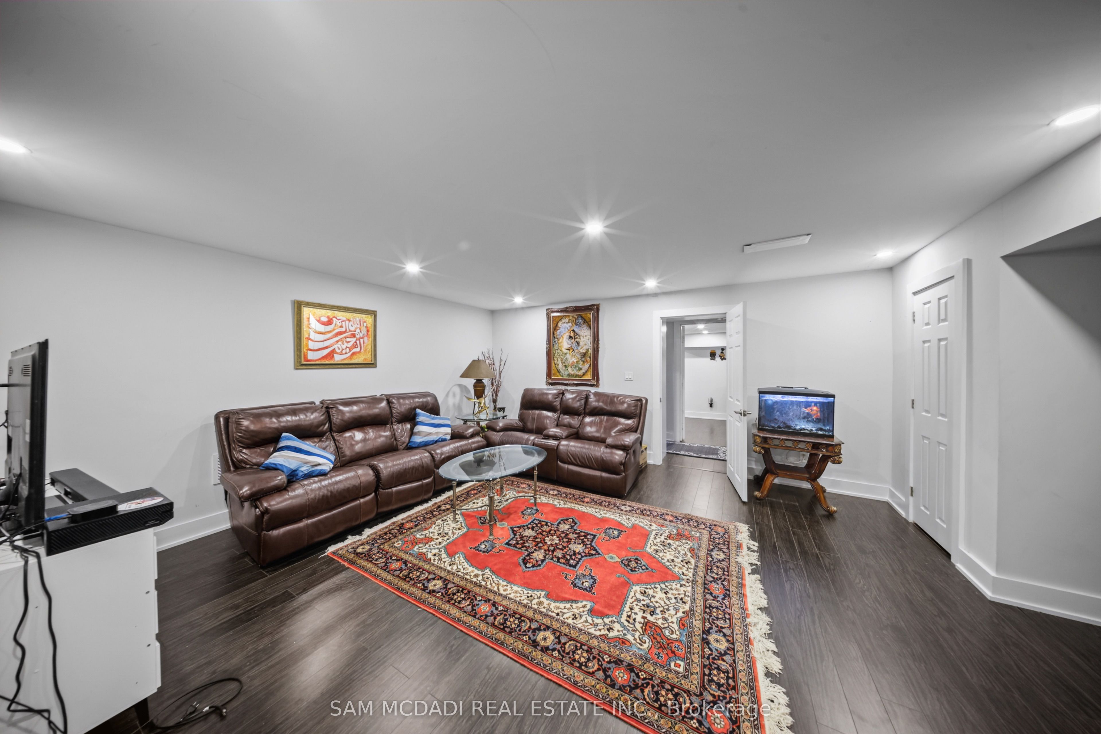 30 Maple Avenue N Property Photo 26