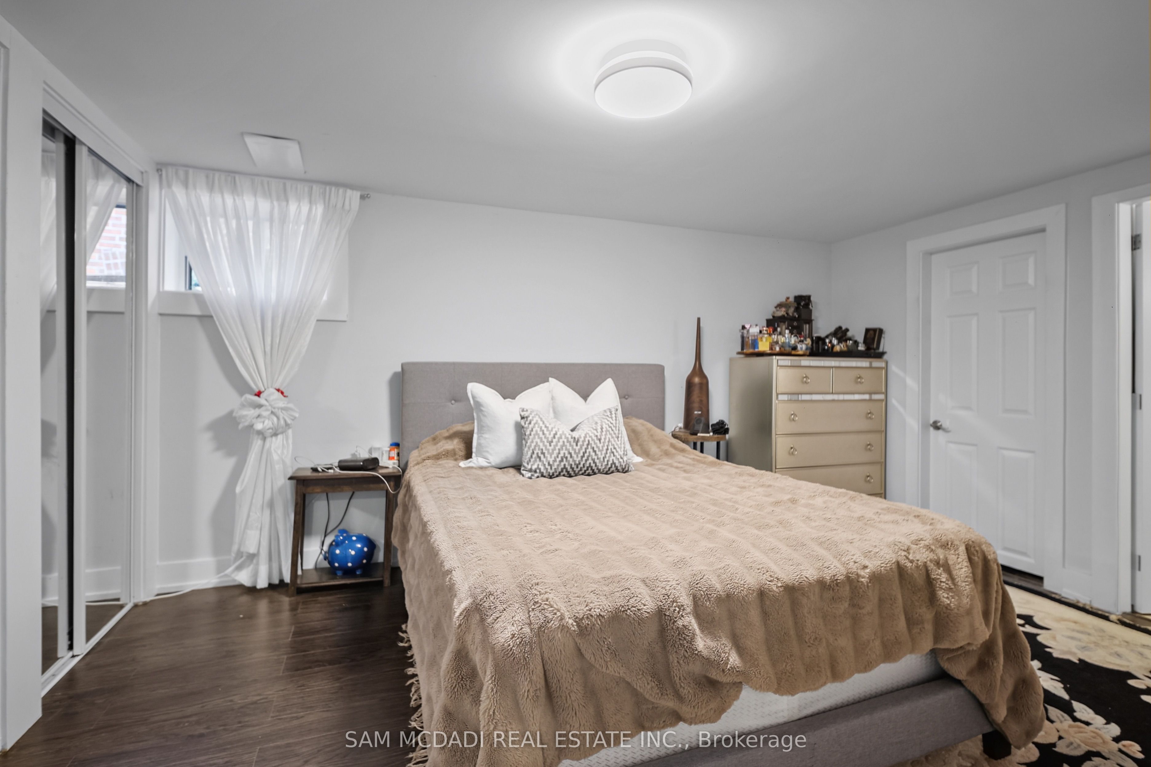 30 Maple Avenue N Property Photo 30