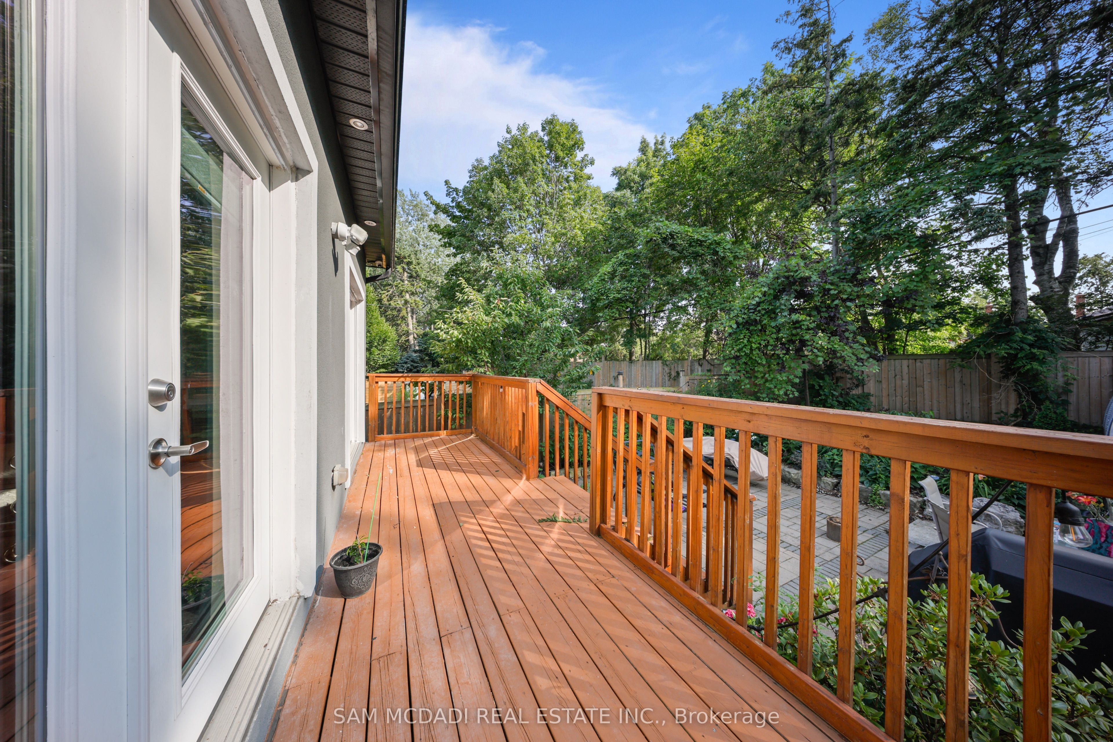 30 Maple Avenue N Property Photo 34