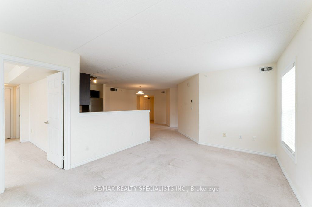 1340 Main Street E 313 Property Photo 12