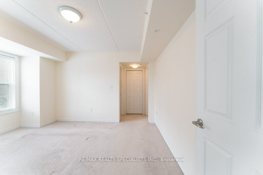1340 Main Street E 313 Property Photo 17