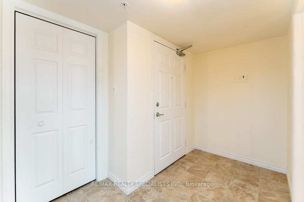 1340 Main Street E 313 Property Photo 30