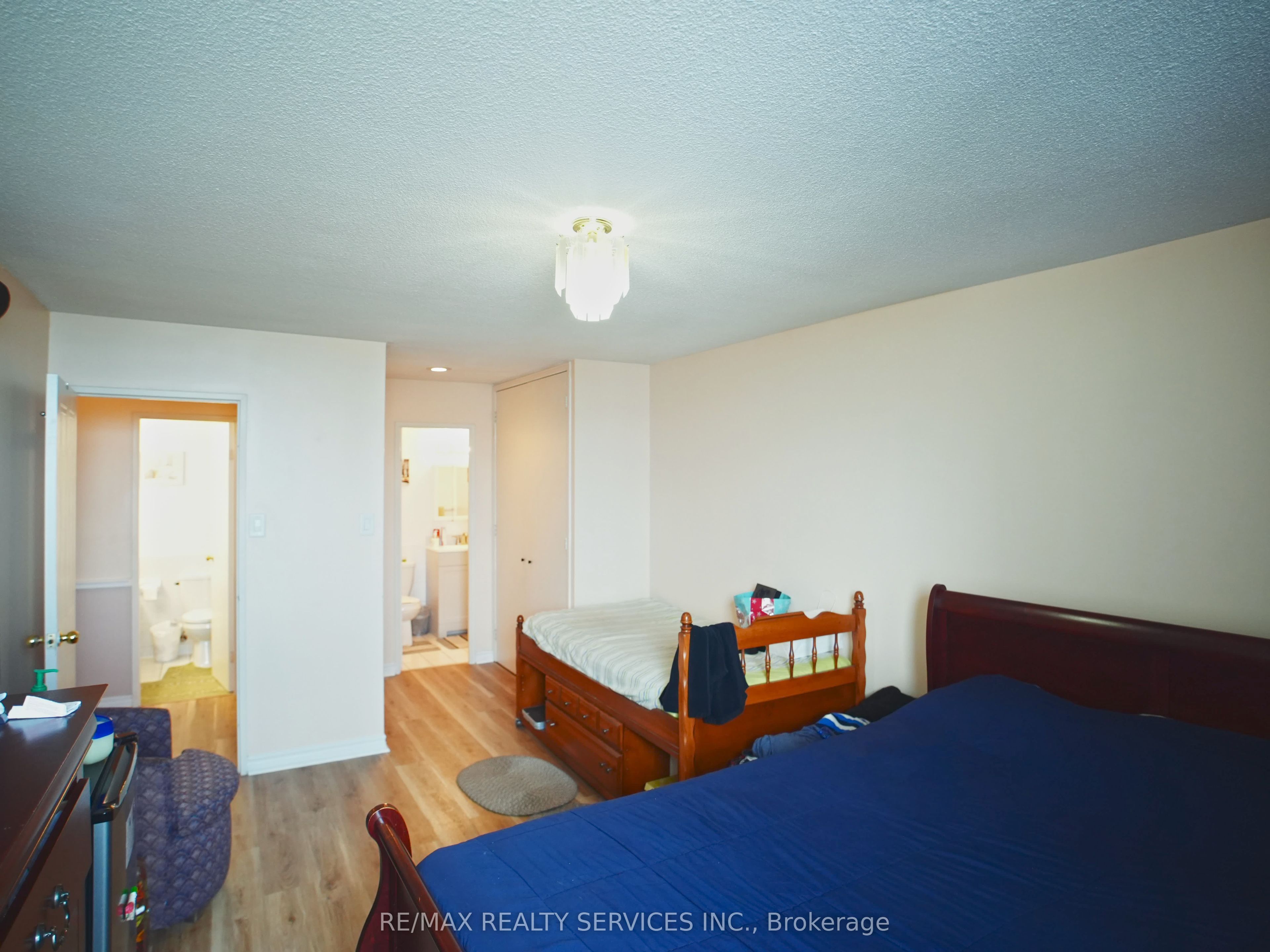 15 Kensington Road E 1901 Property Photo 24