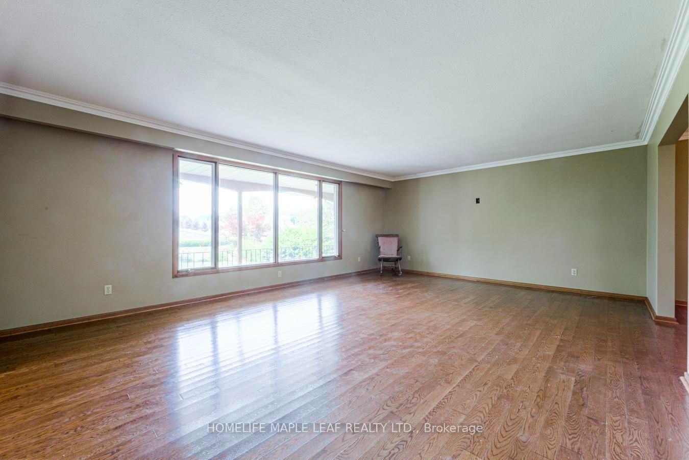 7687 Appleby Line Property Photo 9