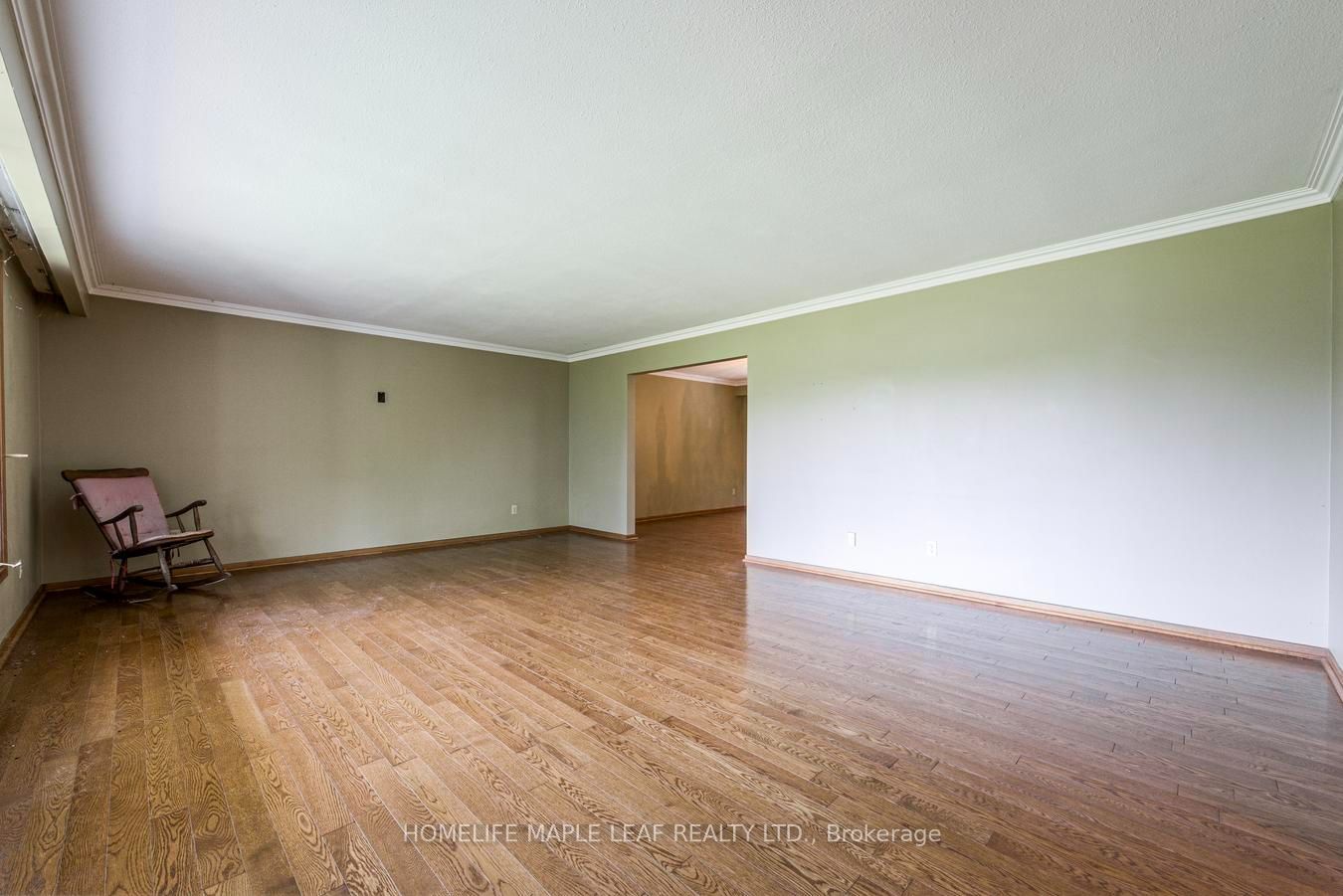 7687 Appleby Line Property Photo 10