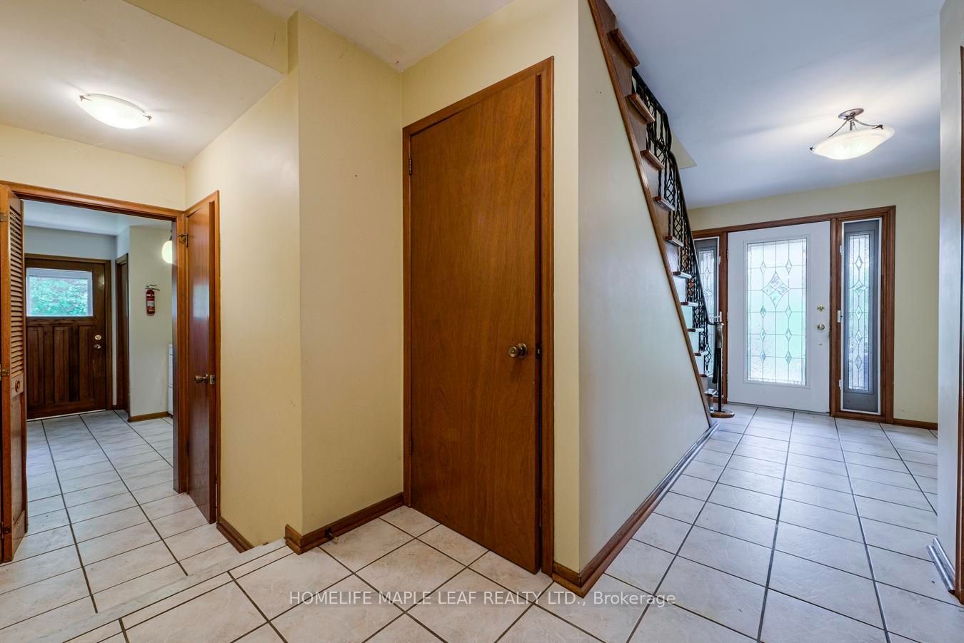 7687 Appleby Line Property Photo 21