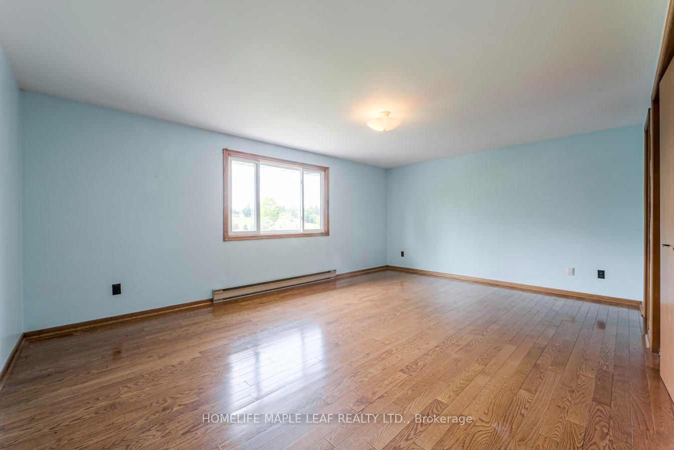 7687 Appleby Line Property Photo 25