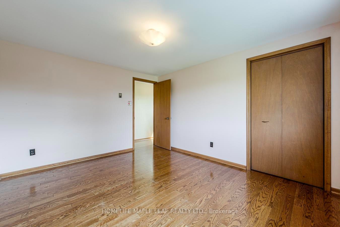 7687 Appleby Line Property Photo 30