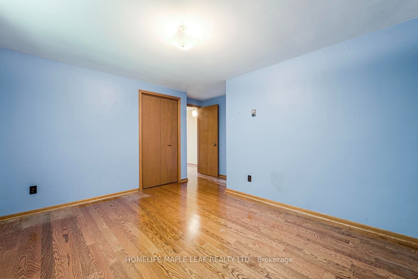 7687 Appleby Line Property Photo 34