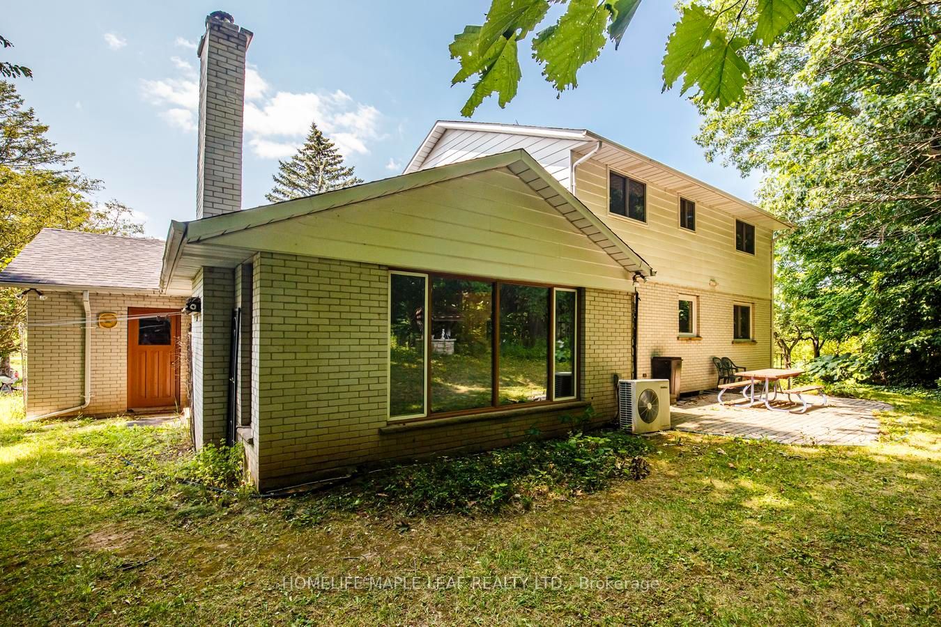 7687 Appleby Line Property Photo 38