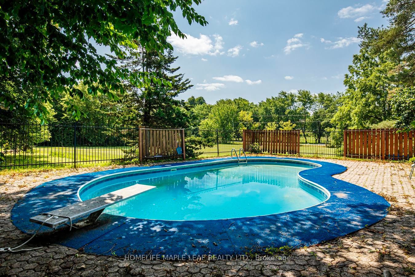 7687 Appleby Line Property Photo 39
