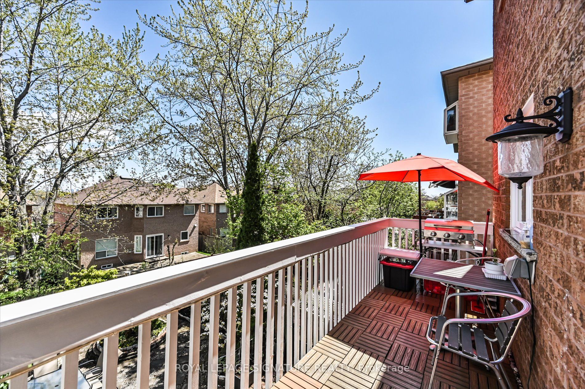 5481 Palmerston Crescent Property Photo 18